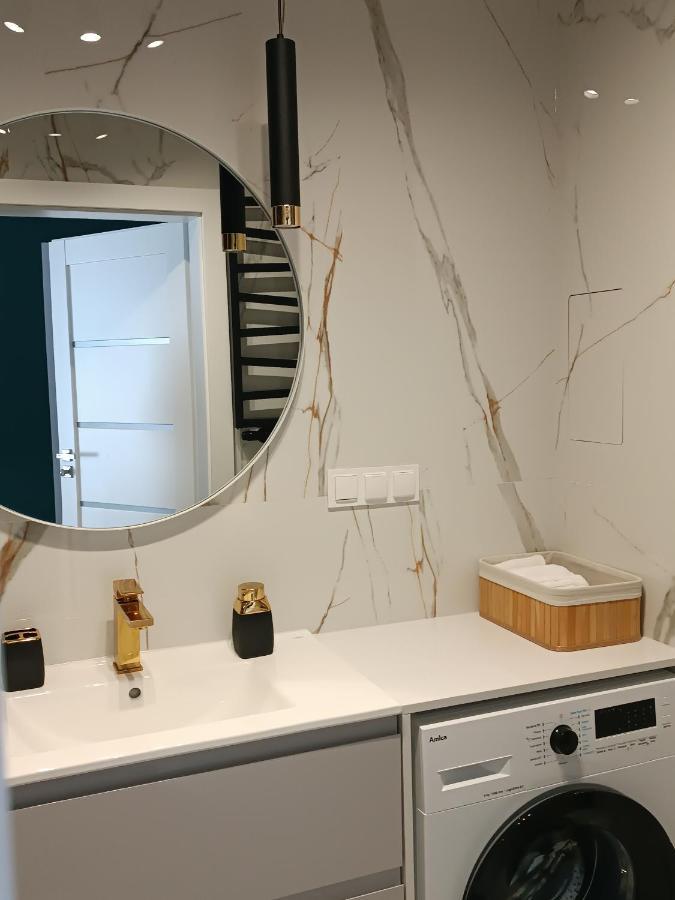 Apartament Nr15 Z Parkingiem Podziemnym Thorn Exterior foto