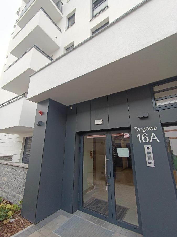Apartament Nr15 Z Parkingiem Podziemnym Thorn Exterior foto